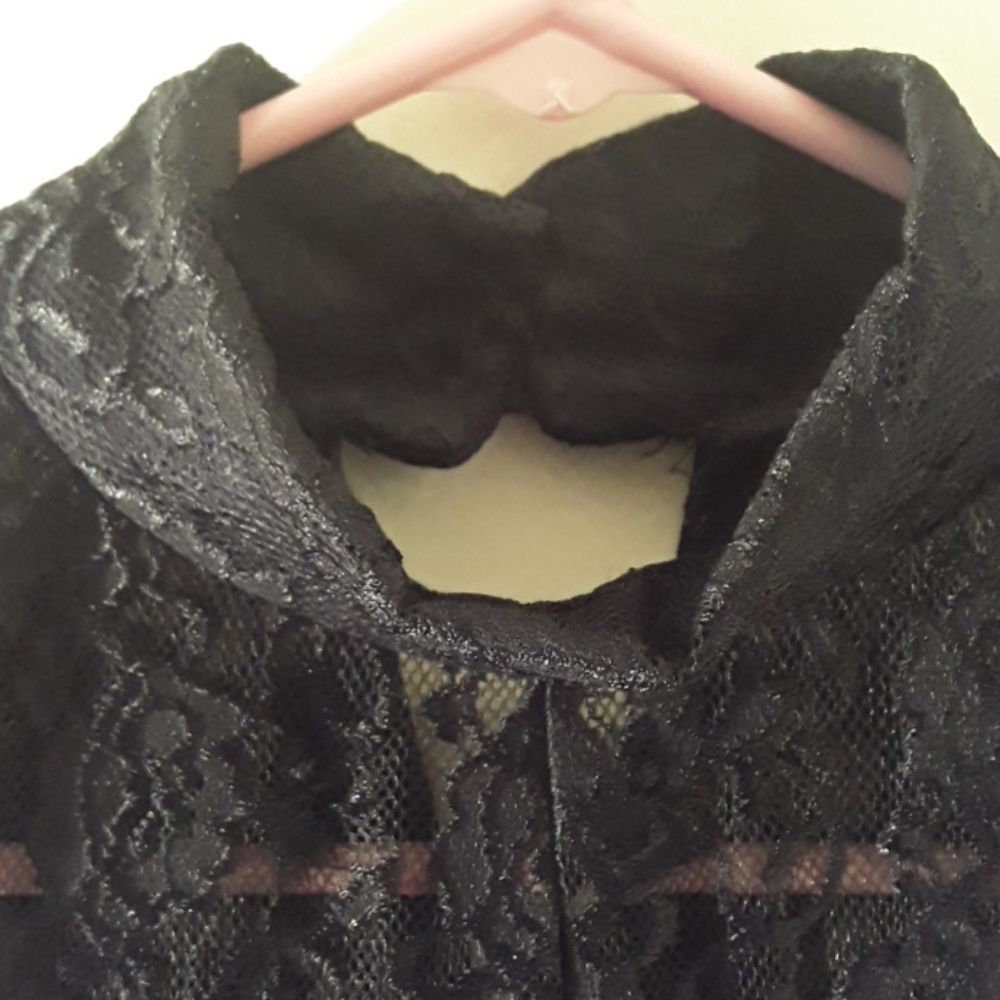 Lady Top - Picture 2 of 4